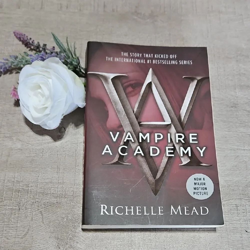 Vampire Academy Book by Richelle Mead